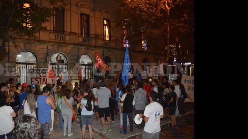 A 16 años, agrupaciones políticas recordaron el “Argentinazo” de 2001
