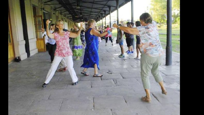 Con entrada libre y gratuita, comienza Folklore en el Andén