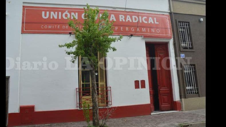 Los radicales van a las urnas para elegir autoridades partidarias