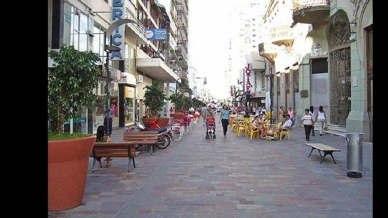 La ocupación de espacios públicos es controlada por los agentes del Municipio