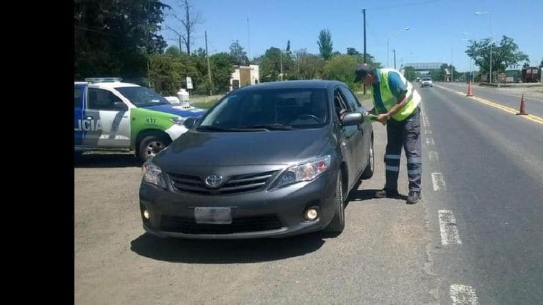 ¿Qué elementos piden durante los operativos en rutas y autopistas del país?