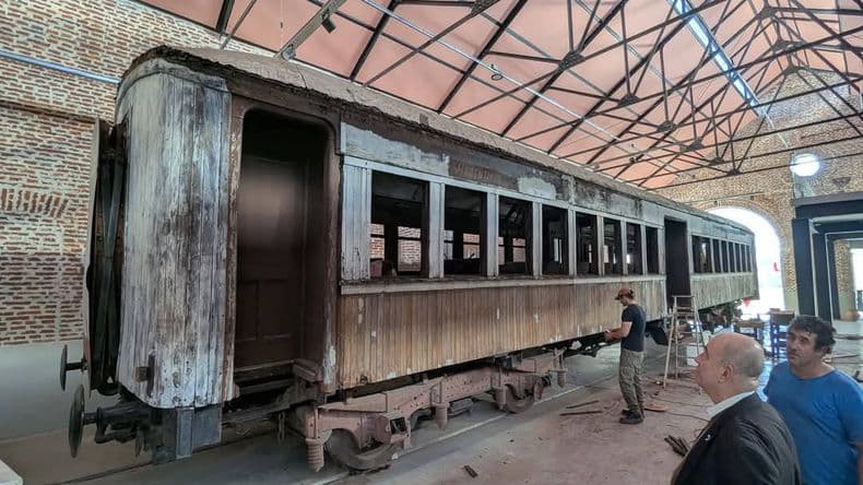 Pergamino restaura el histórico Coche BTH en el Museo Municipal de Bellas Artes