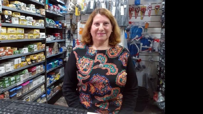 La primera mujer paracaidista de la ciudad