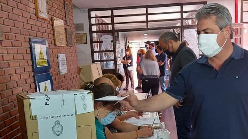 Javier Martínez estimó que las Paso fortalecieron al frente Juntos