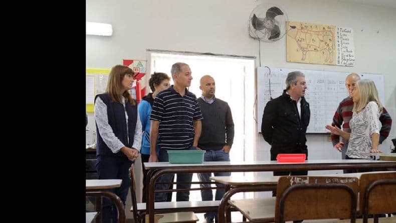 El intendente recorrió las obras del Centro de Formación Profesional Nº 401