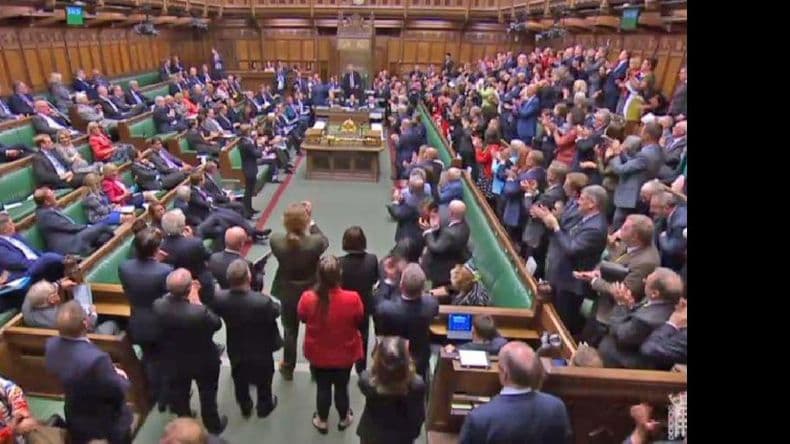 El Parlamento británico ingresó ayer en receso en pleno bloqueo del Brexit