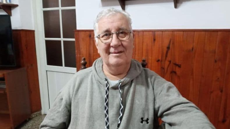 Un hombre de los fierros que encontró en su oficio y en el automovilismo, una pasión
