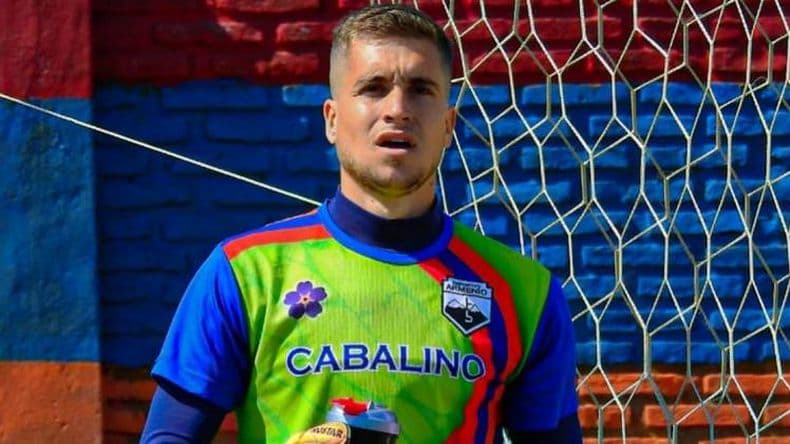La espera surtió efecto: Juan Cruz Cuesta hizo su debut en Armenio