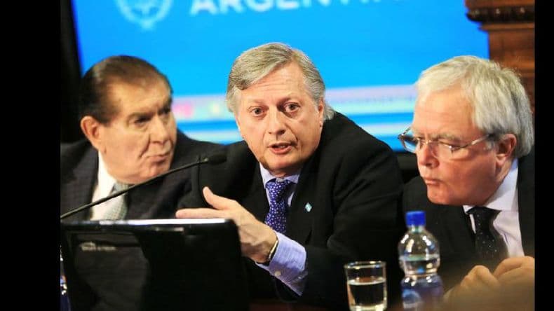 Aranguren dijo estar “aprendiendo sobre la marcha” a definir tarifas