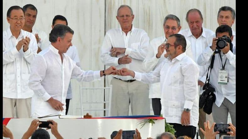Colombia: el gobierno y las Farc firmaron un acuerdo de paz tras 52 años de guerra