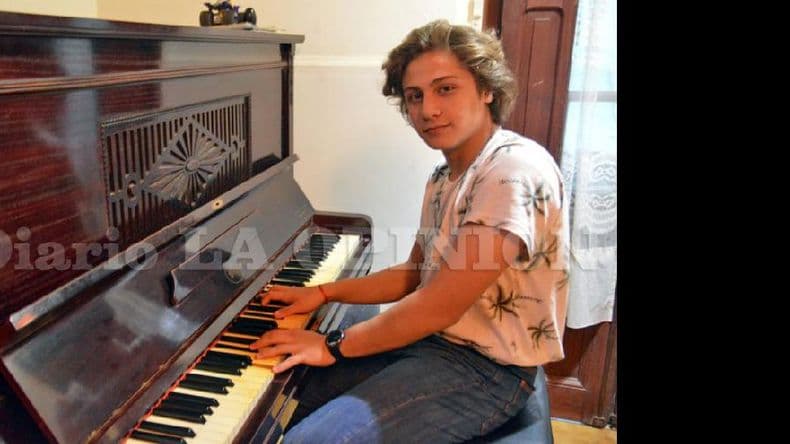 El pianista pergaminense Victorio Naim se consagró en la pantalla chica