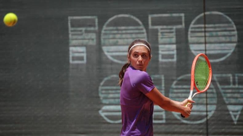 Julia Riera avanzó a los octavos de final en el torneo W25 de Medellín