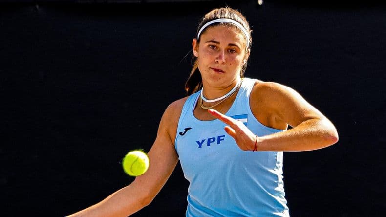 Julia Riera se puso la albiceleste y logró el segundo punto frente a Guatemala