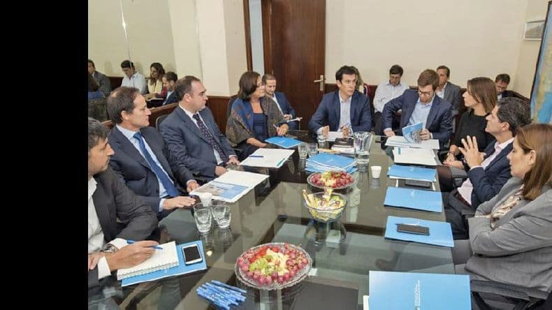 El Gobierno convocó a legisladores para un proyecto de vivienda