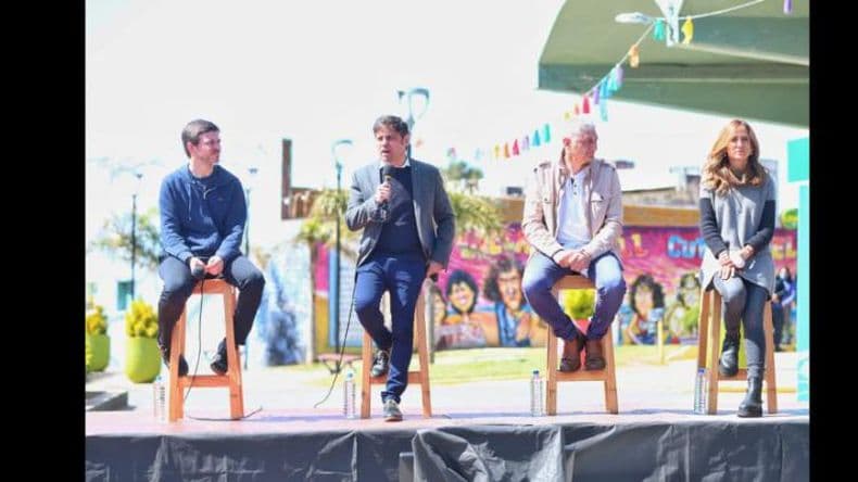 Kicillof anunció viajes de egresados gratis para 220 mil adolescentes que terminan el colegio este año