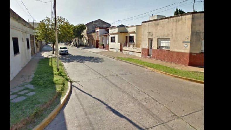 Robo en una casa del barrio Trocha: encerraron a una adolescente en el baño