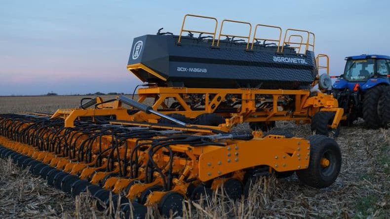Agrometal presentó la ADX Magna, la máxima expresión en sembradora