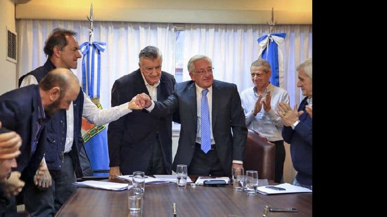 Tras asumir en el PJ, Gioja dijo que “no hay un liderazgo natural” en el peronismo