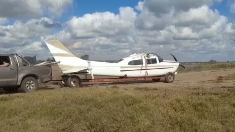 Encontraron una avioneta en un campo de El Socorro