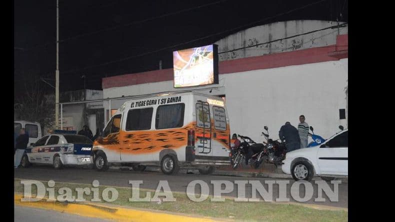 Vecinos de una bailanta, cansados por lo ruidos y las peleas de los viernes a la noche