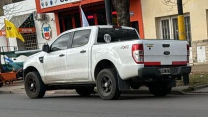 Robaron una camioneta 4 x 4 que estaba estacionada en el Centro