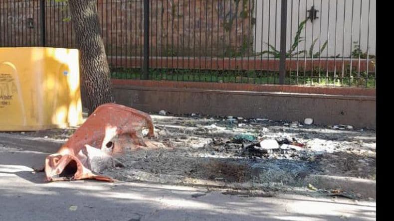 Incendio de contenedores, un ataque de vecinos a vecinos