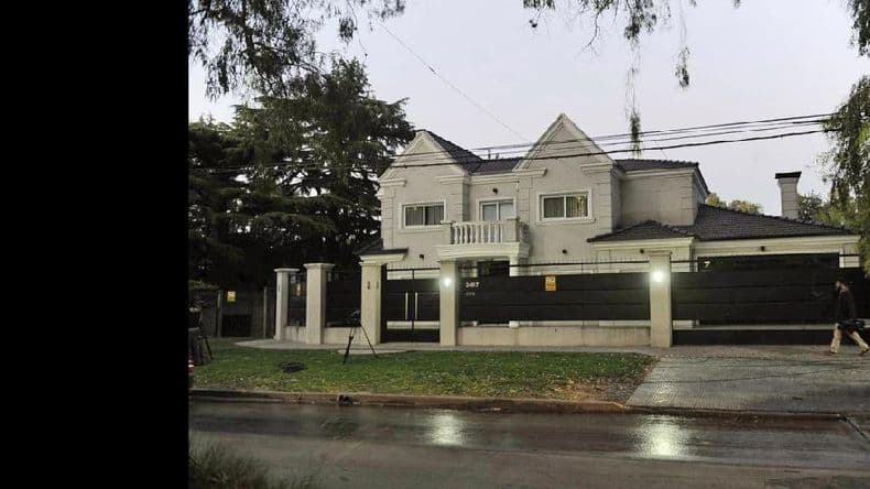 Hallaron asesinada a una mujer en su lujosa vivienda de Ituzaingó