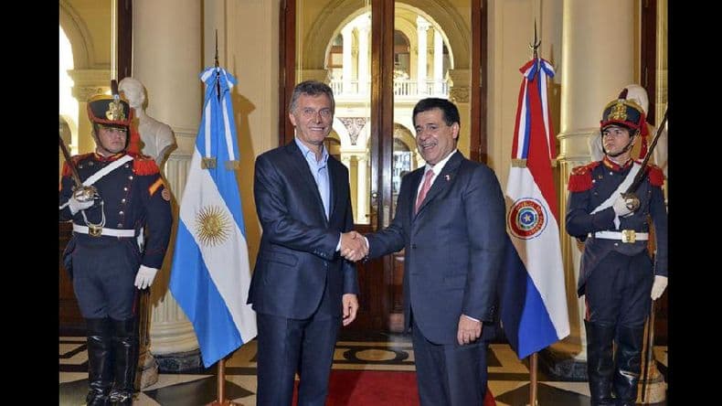 Macri recibió a Cartes en la Casa Rosada con Yacyretá en la agenda