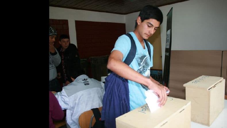 Este viernes comenzarán las charlas informativas para quienes voten por primera vez