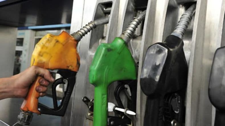 Combustibles: afirman que hay un aumento sustancial de la oferta de nafta y gasoil