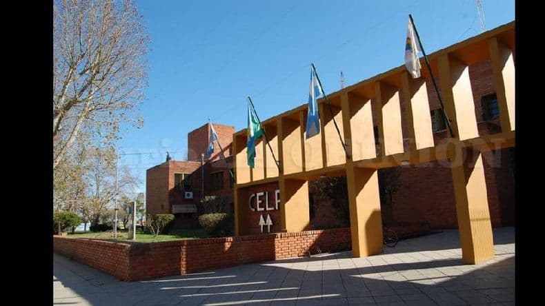 Zucarelli explicó su asesoría al Senado y negó que haya incompatibilidades