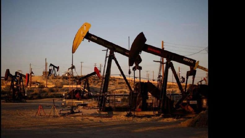 Histórico derrumbe del petróleo a precios negativos por el impacto de la pandemia