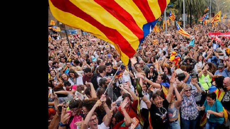 Tras la declaración de independencia de Cataluña, Rajoy destituyó al gobierno