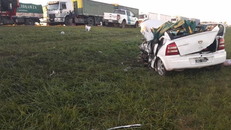 Sigue grave el conductor del auto en el que murieron dos personas en la ruta