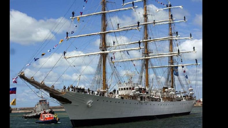 La fragata Libertad llegó al puerto de Liverpool