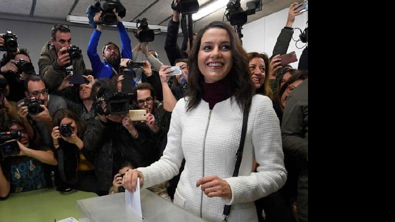 Los independentistas repiten mayoría absoluta en Cataluña
