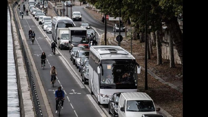 Caos en París por un paro de transporte público contra la reforma de las pensiones