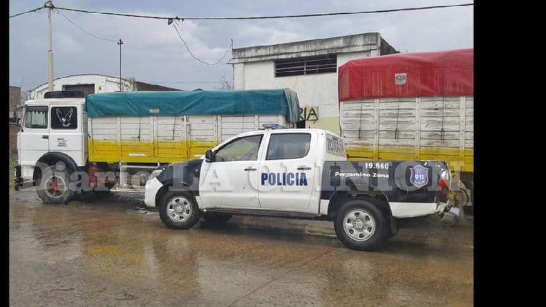 Un gomero resultó herido al reventar una llanta de un camión
