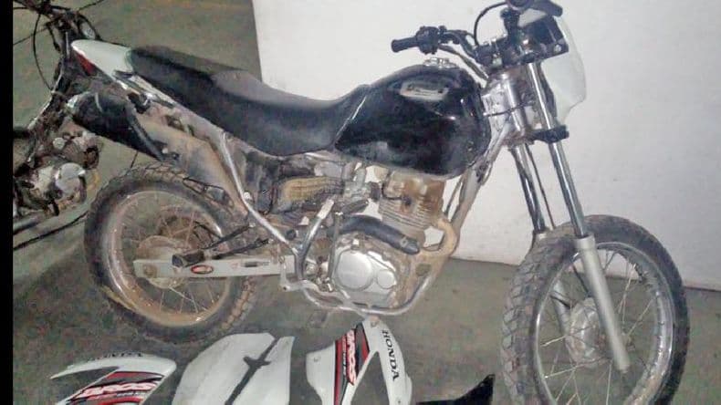 Personal del CPC recuperó una moto robada