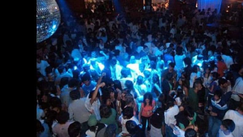 Fines de noviembre o principios de diciembre sería la fecha para la reapertura de pubs y boliches