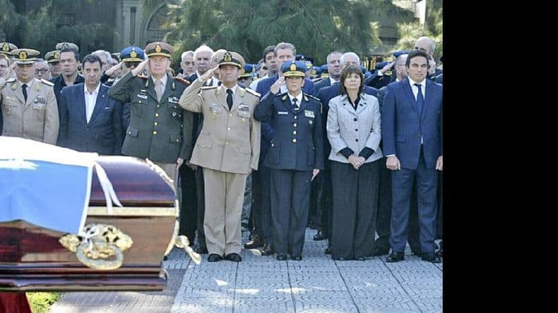 Inhumaron los restos del policía asesinado