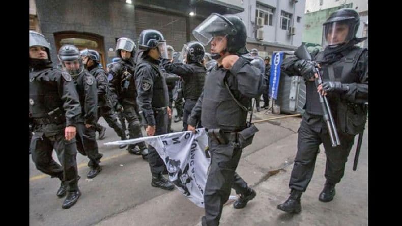 Uso de armas, la Justicia ratificó la constitucionalidad del nuevo protocolo