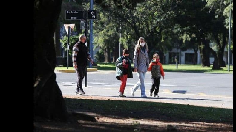 Se cumple en Rosario el segundo día de salidas recreativas y el intendente pide "no relajarse"