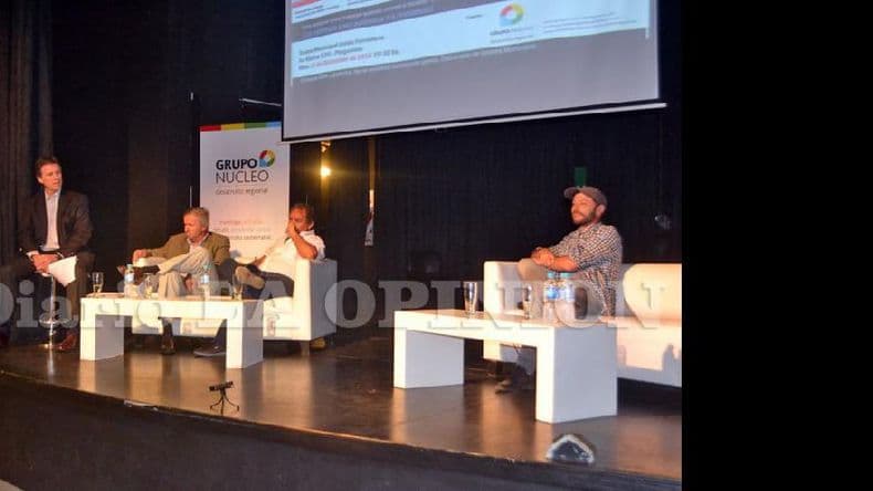 Un público interesado siguió la jornada sobre “Emprendedores exitosos”