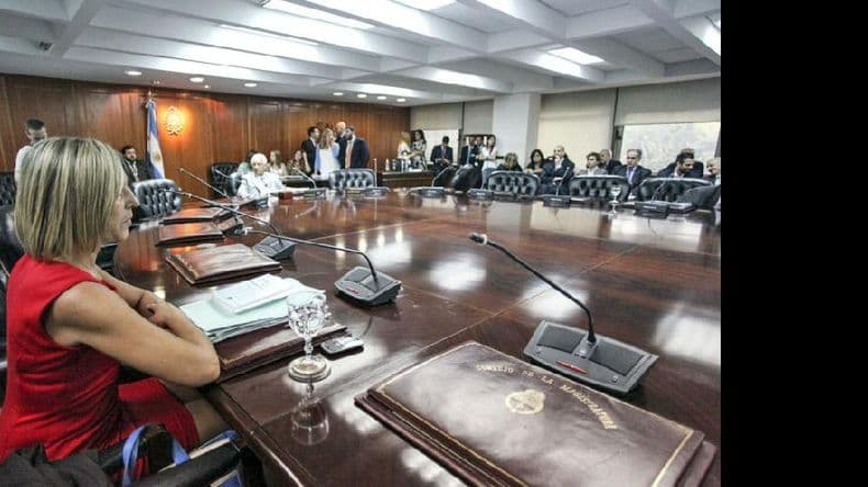 La Justicia suspendió la nueva Ley de Subrogancias