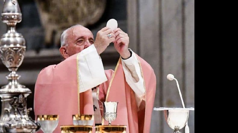 Francisco eliminó el secreto pontificio en casos de abusos