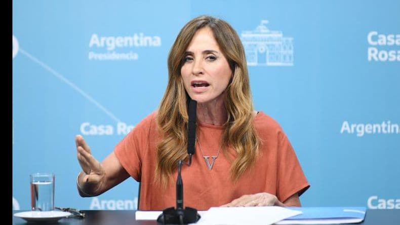 Tolosa Paz confirmó la baja de 100 mil planes potenciar trabajo