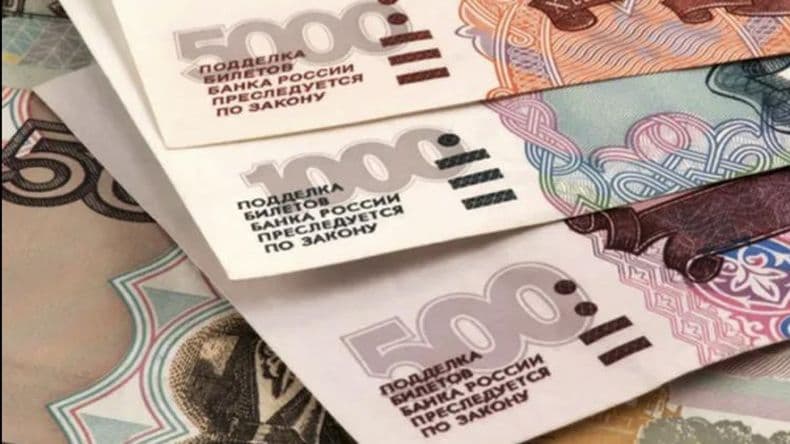 El rublo ya se devaluó más del 60% desde el inicio de la guerra