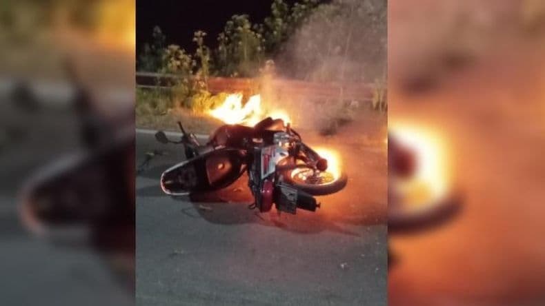 Se le incendió la moto en la ruta cuando volvía, acompañado de la hija, a su casa en Fontezuela