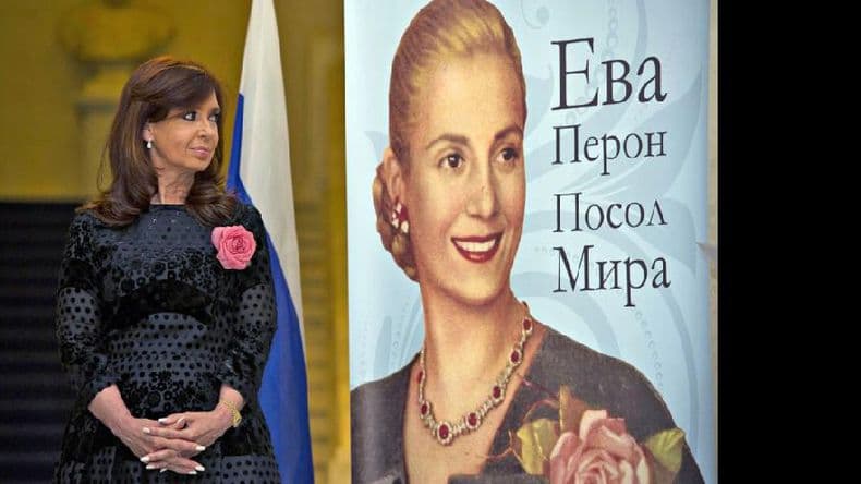 La presidenta inauguró una muestra de Eva Perón en el Museo Histórico de Moscú